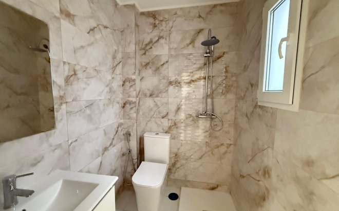 Resale - Apartment -
Torrevieja - Centro