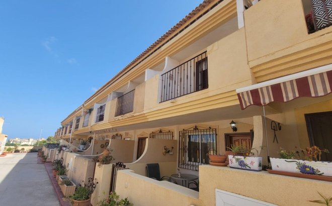 Resale - Town House -
Orihuela Costa - Playa Flamenca