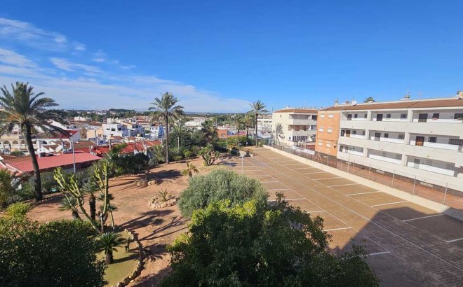 Resale - Apartment -
Mil Palmeras - Costa Blanca