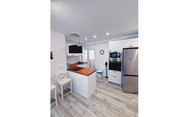 Revente - Appartement -
Torrevieja - Playa del Cura