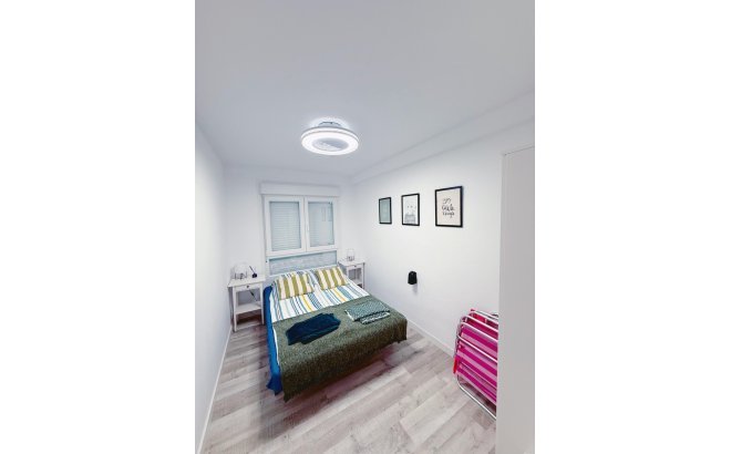 Revente - Appartement -
Torrevieja - Playa del Cura