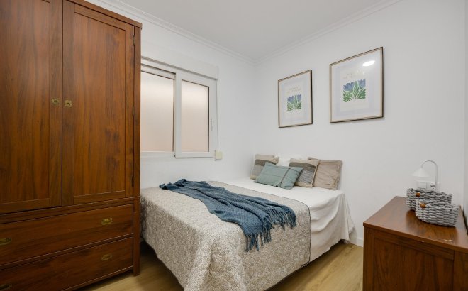 Herverkoop - Appartement -
Torrevieja - Centro