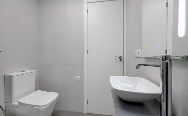 Herverkoop - Appartement -
Torrevieja - Centro