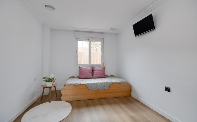 Herverkoop - Appartement -
Torrevieja - Centro