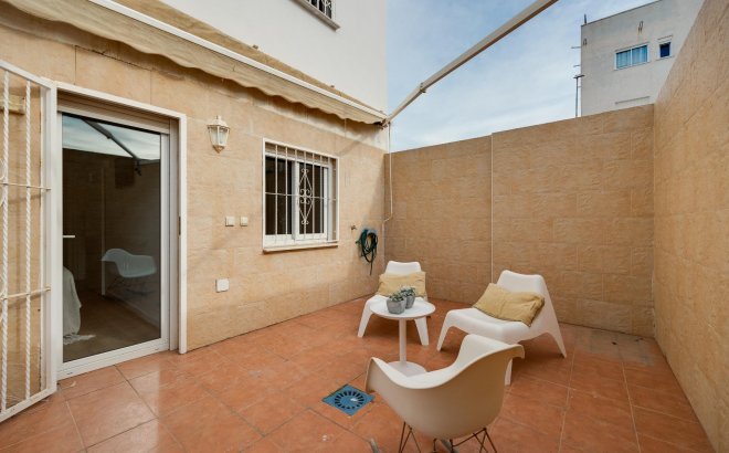 Herverkoop - Appartement -
Torrevieja - Centro