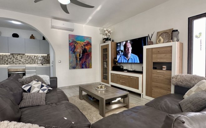 Resale - Villa -
Rojales - Inland