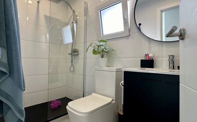 Resale - Villa -
Rojales - Inland