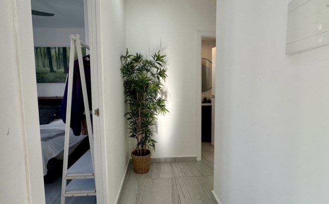 Resale - Villa -
Rojales - Inland