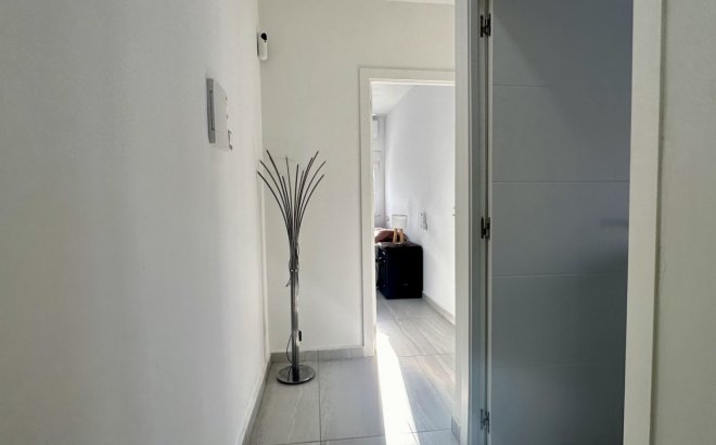 Resale - Villa -
Rojales - Inland