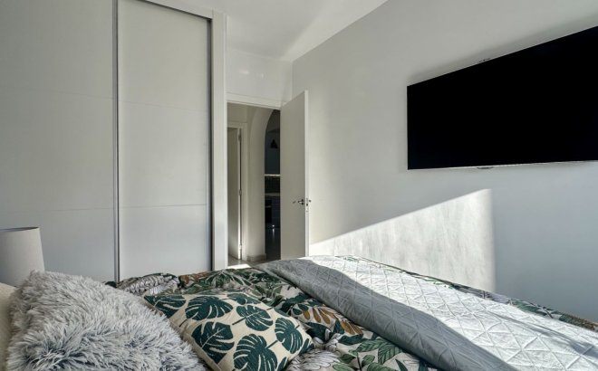 Resale - Villa -
Rojales - Inland