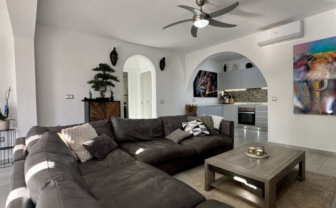 Resale - Villa -
Rojales - Inland