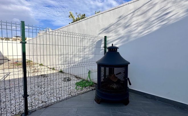 Resale - Villa -
Rojales - Inland