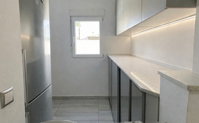 Resale - Villa -
Rojales - Inland