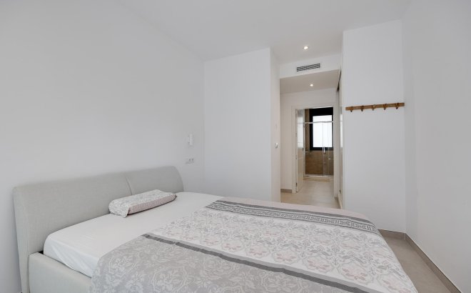 Resale - Villa -
Pinar de Campoverde - Inland