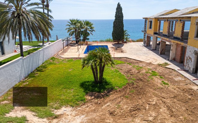 Revente - Villa -
Cabo Roig