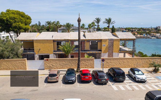 Revente - Villa -
Cabo Roig