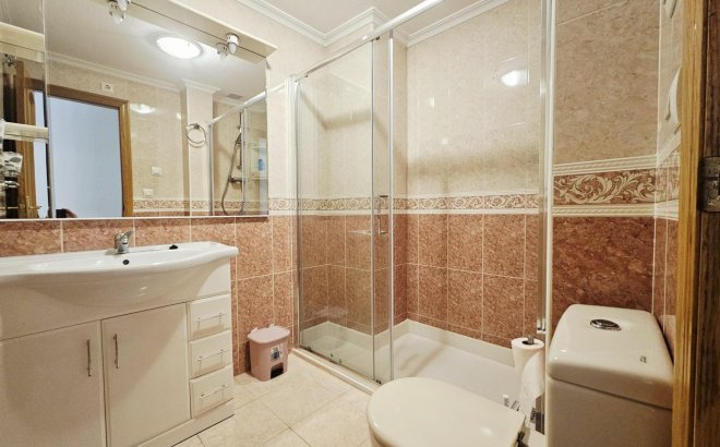 Herverkoop - Appartement -
Torrevieja - Estacion De Autobuses