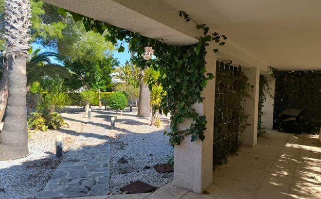 Revente - Villa -
Torrevieja - La Siesta