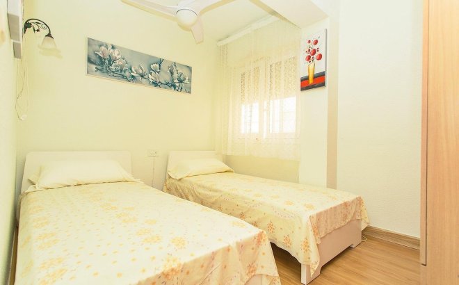 Revente - Appartement -
Torrevieja - Playa del Cura