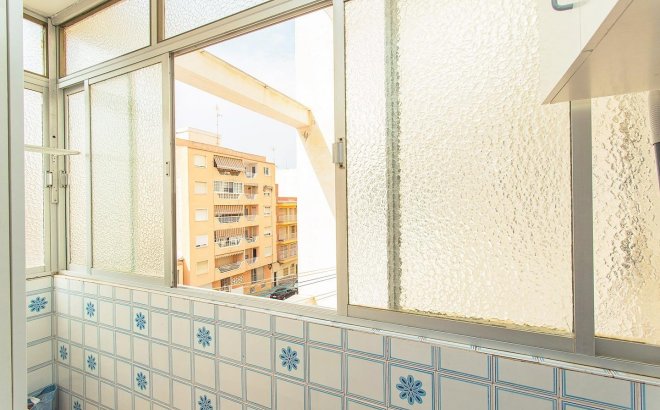 Revente - Appartement -
Torrevieja - Playa del Cura