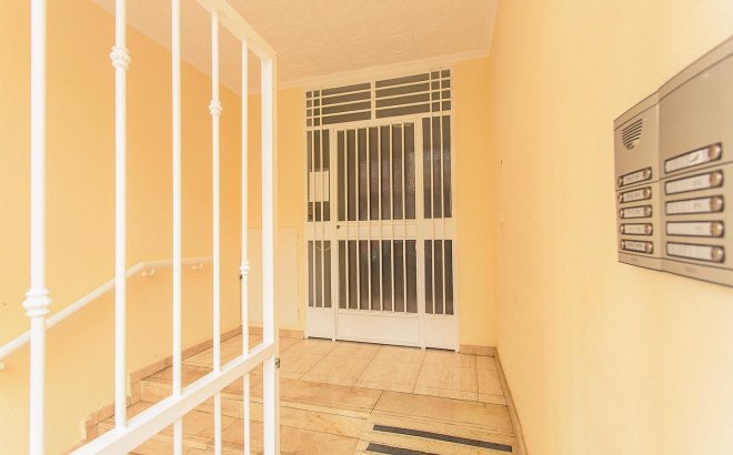 Revente - Appartement -
Torrevieja - Playa del Cura