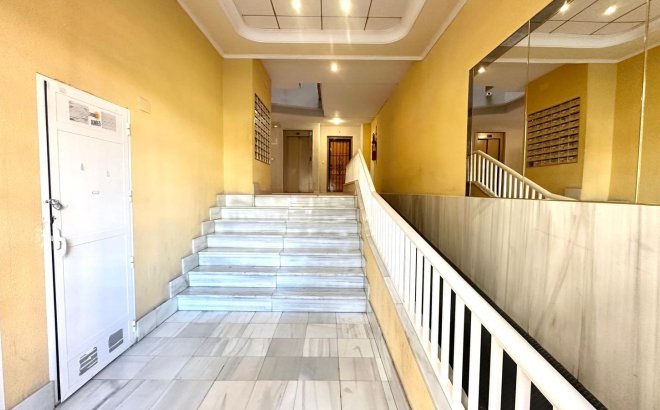 Herverkoop - Appartement -
Torrevieja