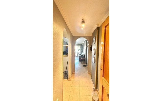 Herverkoop - Appartement -
Torrevieja