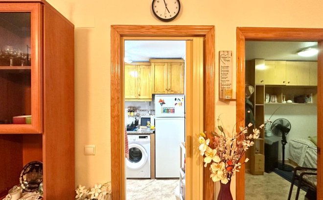 Resale - Apartment -
Torrevieja - Centro