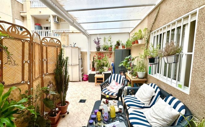 Resale - Apartment -
Torrevieja - Centro