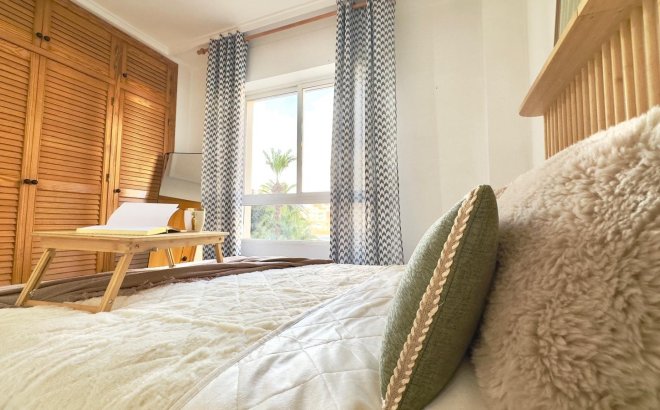 Herverkoop - Appartement -
Torrevieja - Playa del Cura