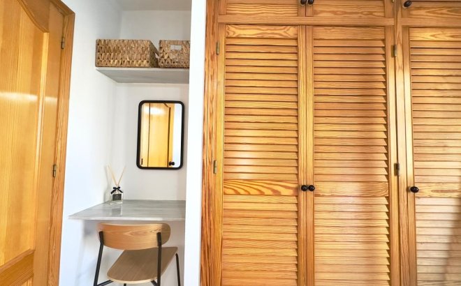 Herverkoop - Appartement -
Torrevieja - Playa del Cura