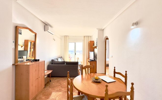 Resale - Apartment -
Torrevieja - Centro