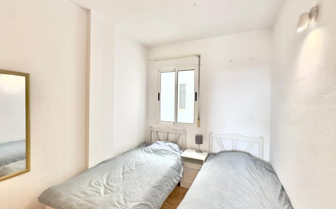 Resale - Apartment -
Torrevieja - Centro