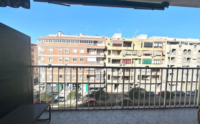 Revente - Appartement -
Torrevieja - Acequion