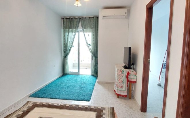 Herverkoop - Appartement -
Torrevieja - Estacion De Autobuses