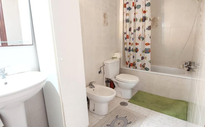 Herverkoop - Appartement -
Torrevieja - Estacion De Autobuses