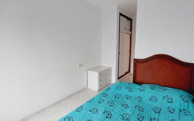 Herverkoop - Appartement -
Torrevieja - Estacion De Autobuses