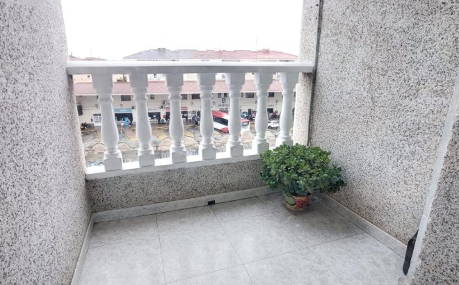 Herverkoop - Appartement -
Torrevieja - Estacion De Autobuses