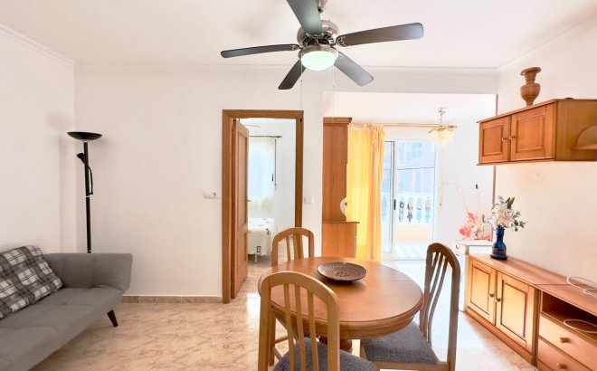 Resale - Apartment -
Torrevieja - Centro