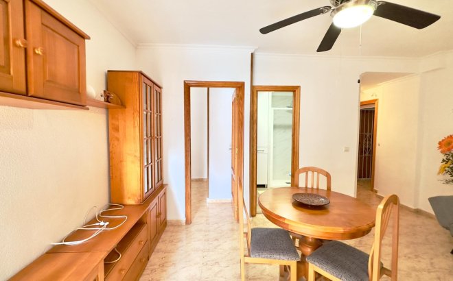 Resale - Apartment -
Torrevieja - Centro