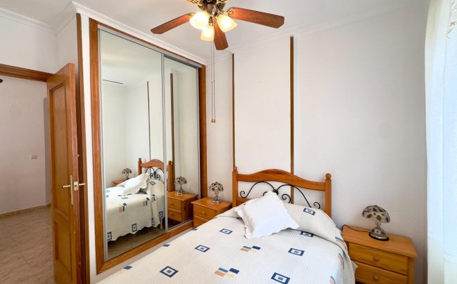 Resale - Apartment -
Torrevieja - Centro