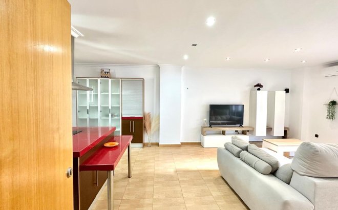 Resale - Apartment -
Torrevieja - Centro