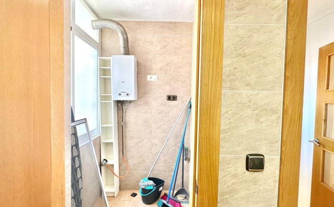 Resale - Apartment -
Torrevieja - Centro