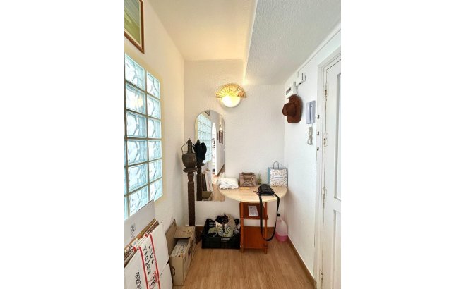 Herverkoop - Appartement -
Torrevieja - Estacion De Autobuses