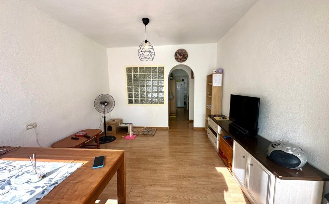 Herverkoop - Appartement -
Torrevieja - Estacion De Autobuses