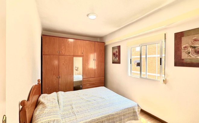 Herverkoop - Appartement -
Torrevieja - Estacion De Autobuses