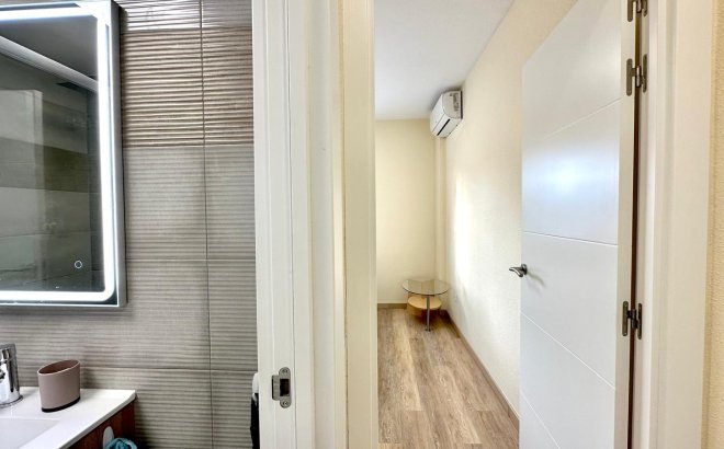 Resale - Bungalow -
Torrevieja - Torreblanca