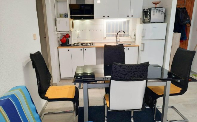 Resale - Apartment -
Torrevieja - Centro