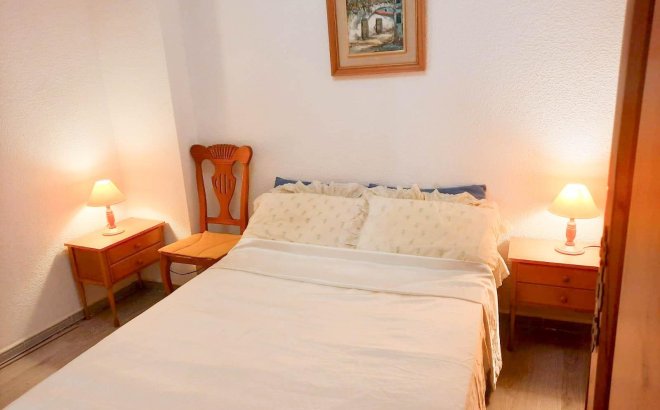 Resale - Apartment -
Torrevieja - Centro