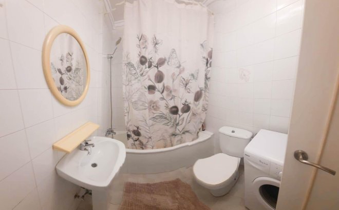 Resale - Apartment -
Torrevieja - Centro